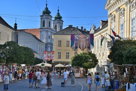 A Városgondnokság szakemberei így dolgoznak a Királyi Napokon